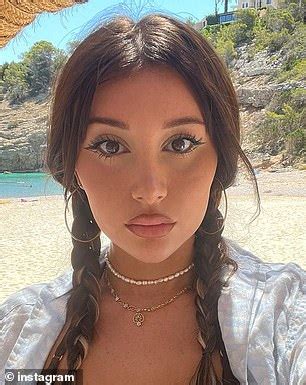 Mikaela Testa, 22, looks unrecognisable in throwback。